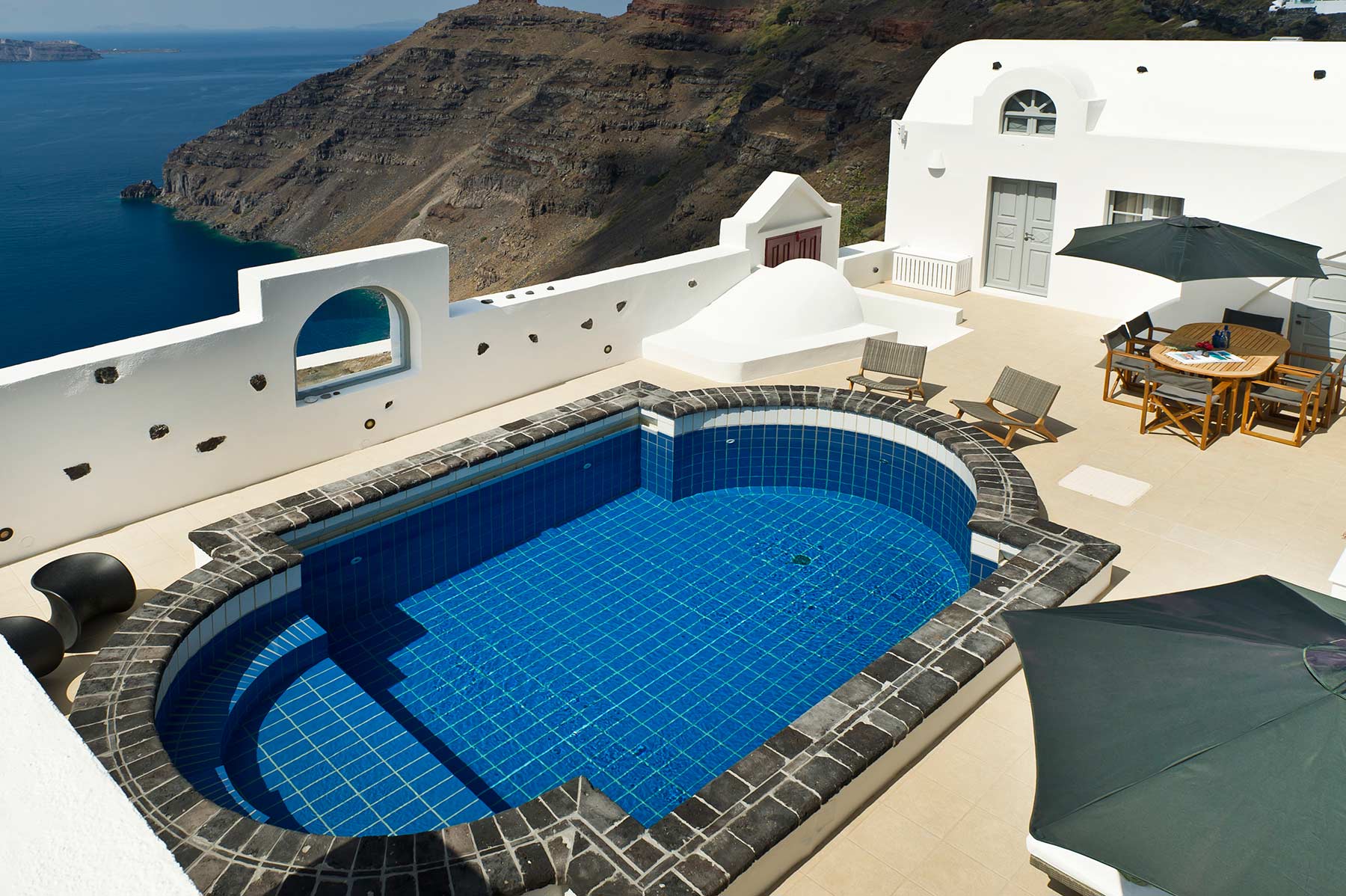 antelmi villa firostefani santorini greece 8